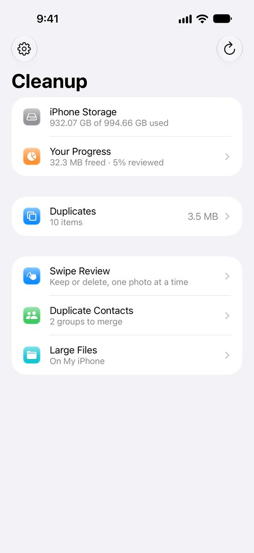 CleanStorage dashboard showing iPhone storage, duplicates and tools